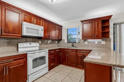 8107 SW 23rd Court North Lauderdale FL 33068