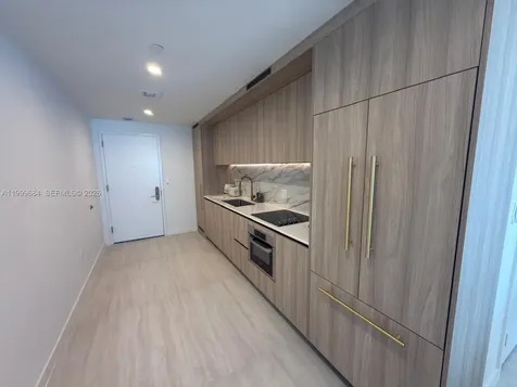77 SE 5th Street Miami FL 33131
