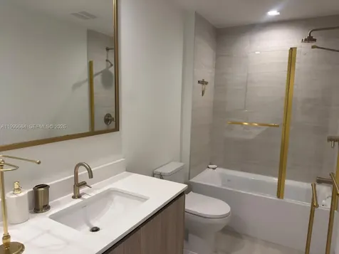 77 SE 5th Street Miami FL 33131