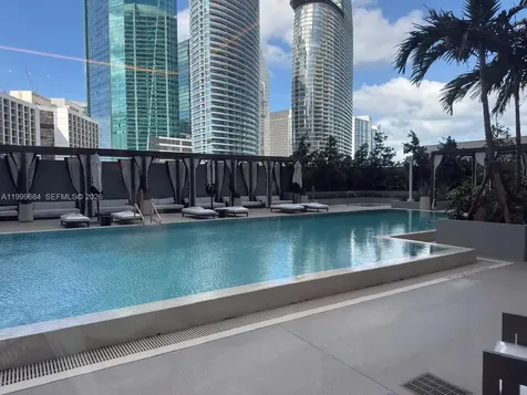 77 SE 5th Street Miami FL 33131