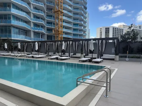 77 SE 5th Street Miami FL 33131