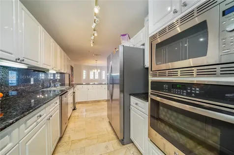 1413 Sunset Harbour Drive Miami Beach FL 33139