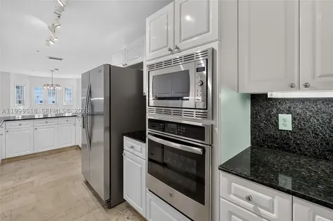1413 Sunset Harbour Drive Miami Beach FL 33139
