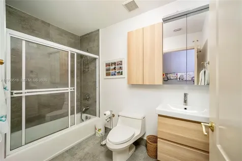 1413 Sunset Harbour Drive Miami Beach FL 33139