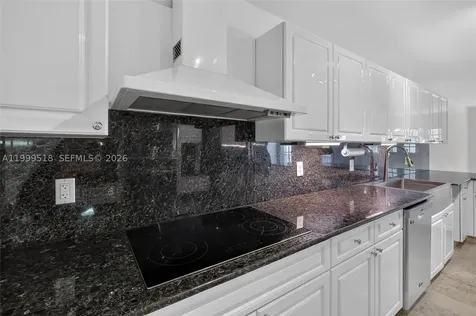 1413 Sunset Harbour Drive Miami Beach FL 33139