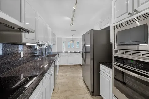 1413 Sunset Harbour Drive Miami Beach FL 33139
