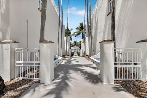 1413 Sunset Harbour Drive Miami Beach FL 33139