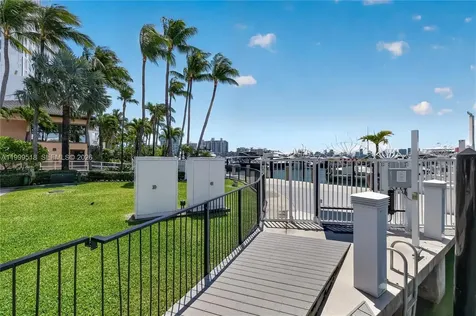 1413 Sunset Harbour Drive Miami Beach FL 33139