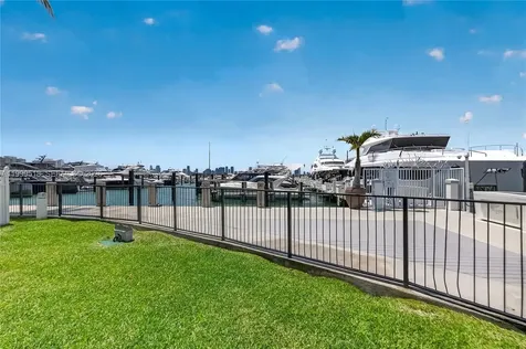 1413 Sunset Harbour Drive Miami Beach FL 33139