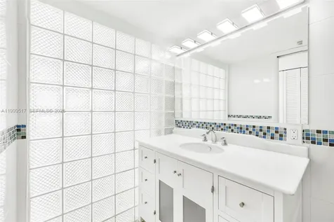 1420 Brickell Bay Drive Miami FL 33131