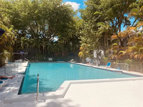 5605 SW 80th Street Miami FL 33143