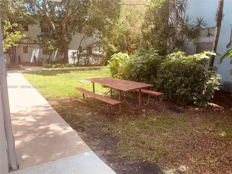 5605 SW 80th Street Miami FL 33143
