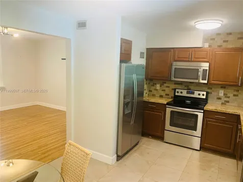5605 SW 80th Street Miami FL 33143