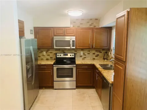 5605 SW 80th Street Miami FL 33143