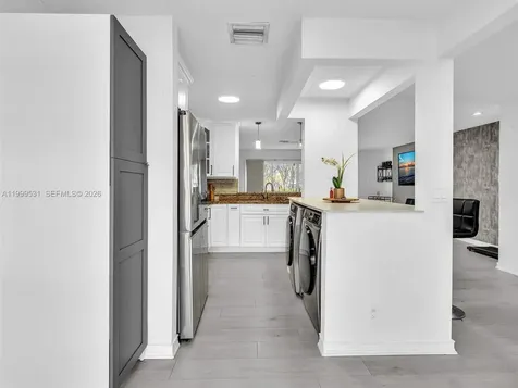 3804 NW 121st Avenue Sunrise FL 33323