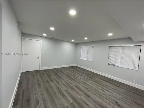 4725 SW 62nd Avenue Davie FL 33314