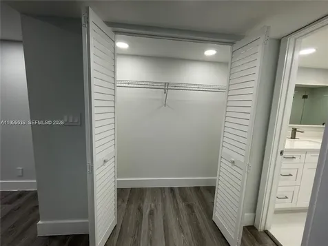 4725 SW 62nd Avenue Davie FL 33314