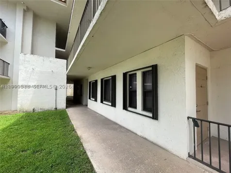 4725 SW 62nd Avenue Davie FL 33314