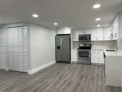 4725 SW 62nd Avenue Davie FL 33314