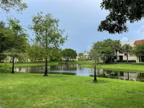 4725 SW 62nd Avenue Davie FL 33314
