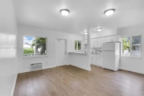 5549 NE Miami Court Miami FL 33137