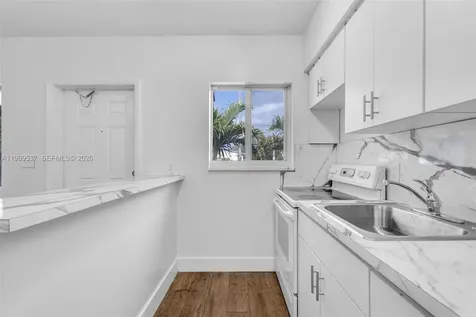 5549 NE Miami Court Miami FL 33137