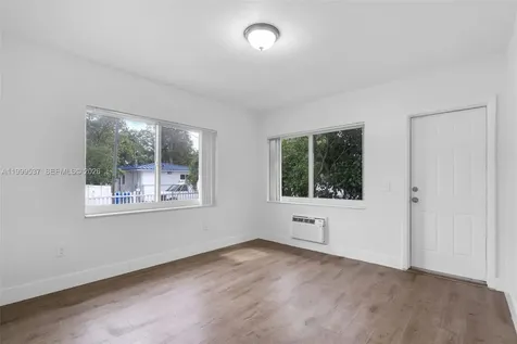 5549 NE Miami Court Miami FL 33137