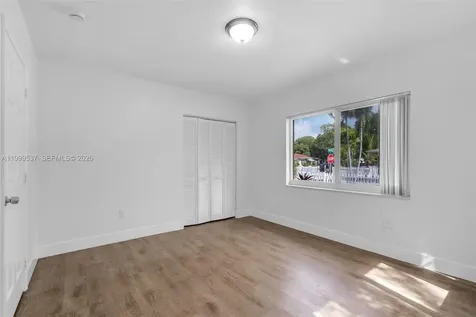 5549 NE Miami Court Miami FL 33137