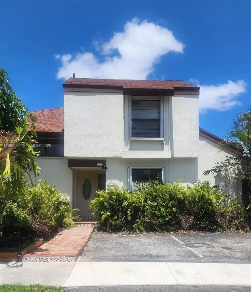 9711 NW 4th Lane Miami FL 33172
