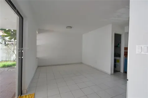 9711 NW 4th Lane Miami FL 33172