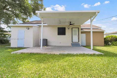 1925 NW 49th Street Miami FL 33142