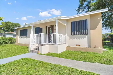 1925 NW 49th Street Miami FL 33142