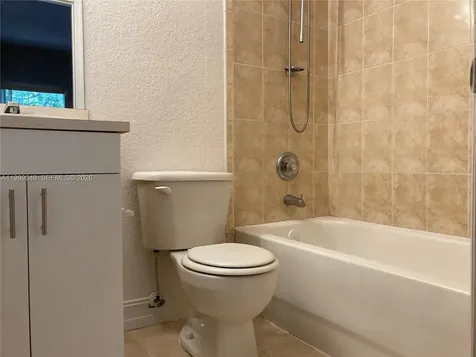 7985 NW 8th Street Miami FL 33126