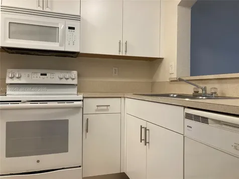 7985 NW 8th Street Miami FL 33126