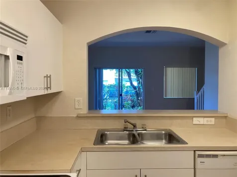 7985 NW 8th Street Miami FL 33126