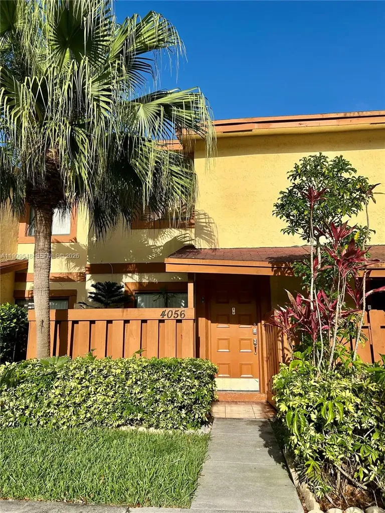 4056 Sierra Terrace Sunrise FL 33351