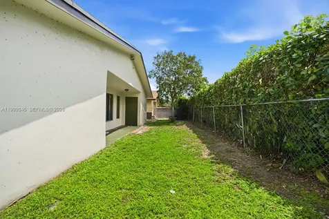 7604 SW SW 10th Court North Lauderdale FL 33068