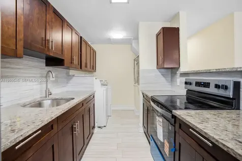 7604 SW SW 10th Court North Lauderdale FL 33068