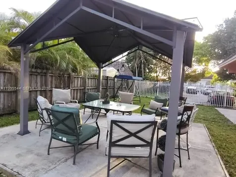 7736 NW 197 Lane Hialeah FL 33015