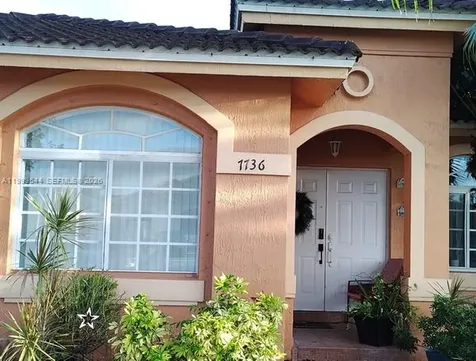 7736 NW 197 Lane Hialeah FL 33015