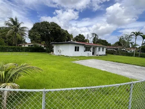 515 Golf Course Boulevard Opa-Locka FL 33054