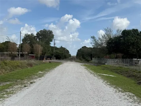 760 N Nogal Street Clewiston FL 33440
