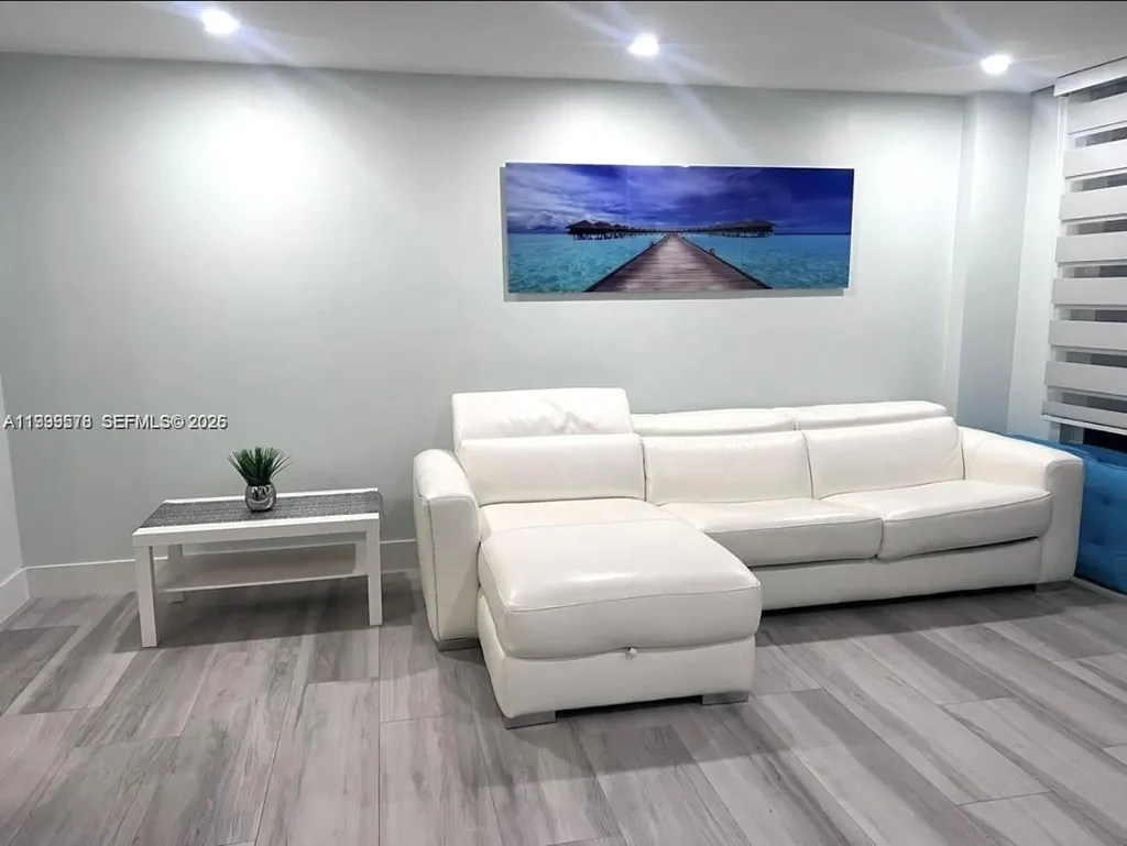 6917 Collins Avenue Miami Beach FL 33141