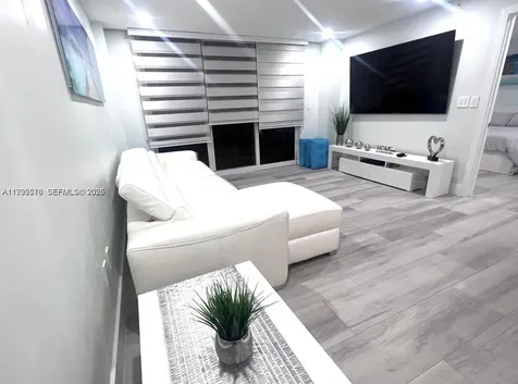 6917 Collins Avenue Miami Beach FL 33141
