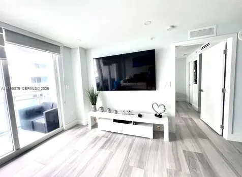 6917 Collins Avenue Miami Beach FL 33141