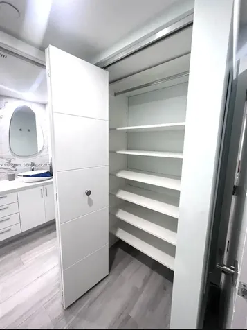 6917 Collins Avenue Miami Beach FL 33141