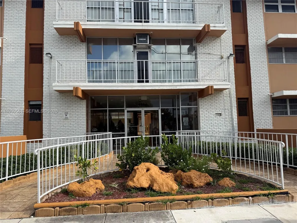 3881 W Flagler Street Miami FL 33134