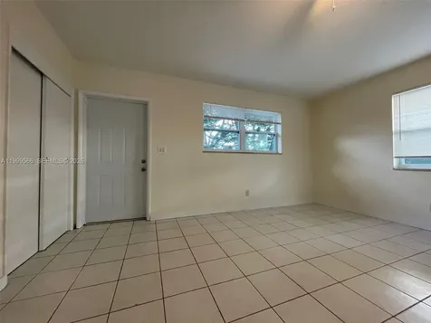 1850 N 27th Avenue Hollywood FL 33020