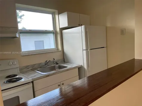 1850 N 27th Avenue Hollywood FL 33020