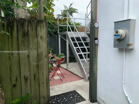 4230 SW 11th Street Miami FL 33134